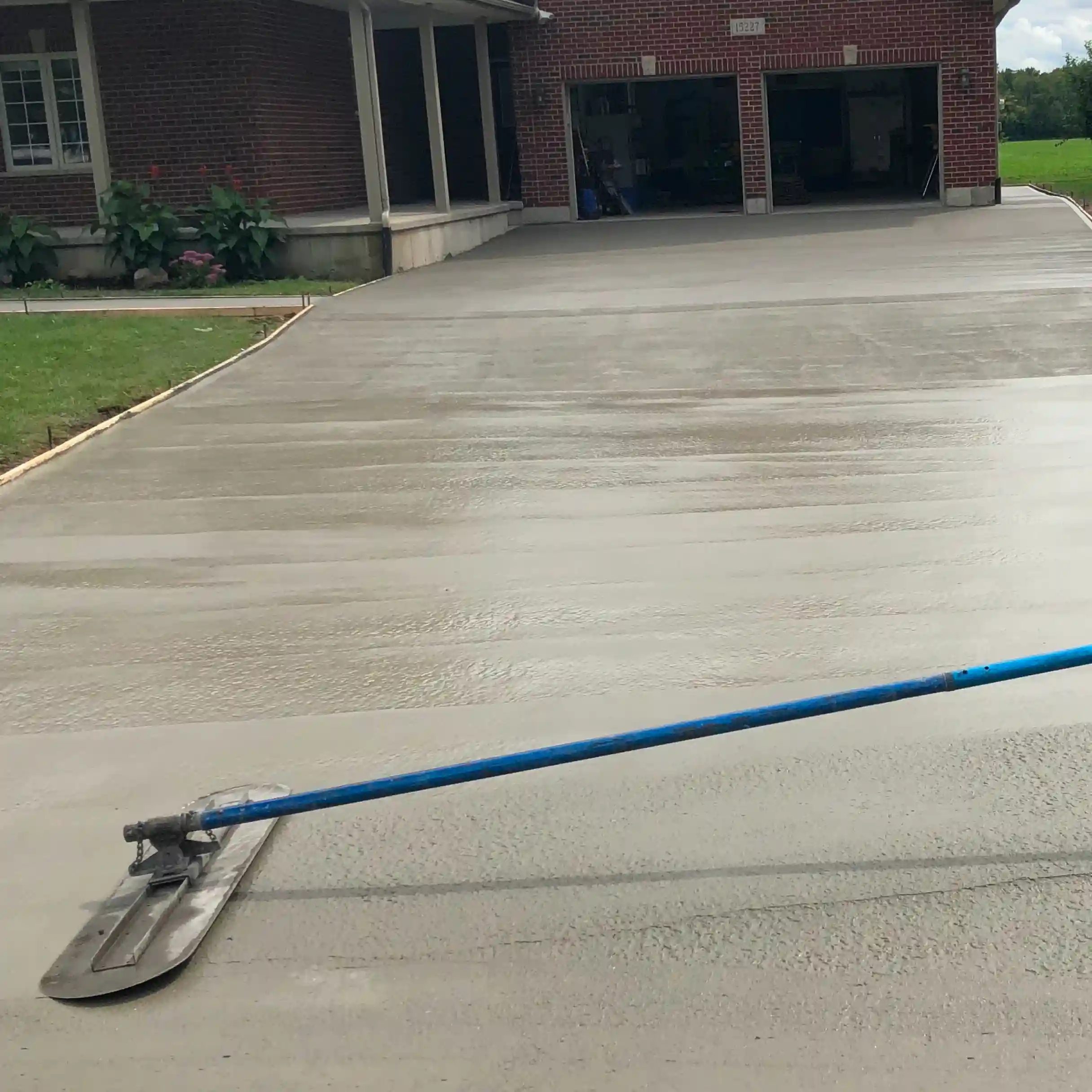 brushed-concrete